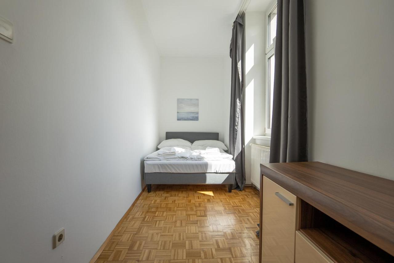 Two Bedrooms Family Nice Apartment فيينا المظهر الخارجي الصورة