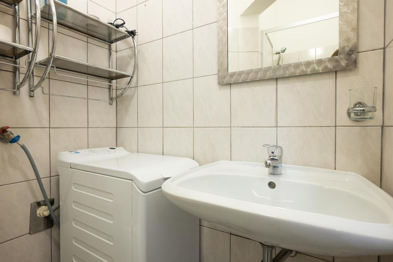 Two Bedrooms Family Nice Apartment فيينا المظهر الخارجي الصورة